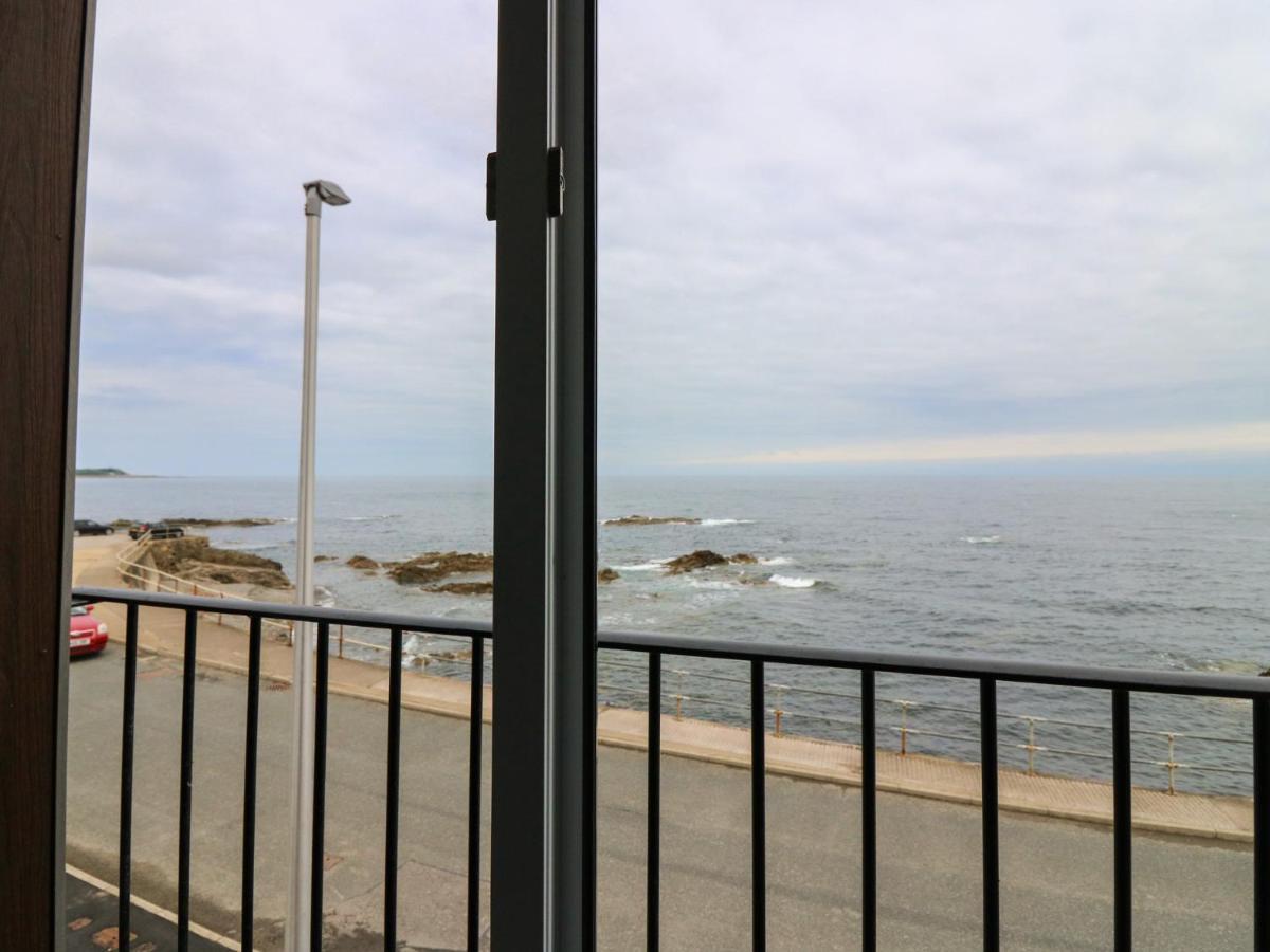 バンフOcean Viewアパートメント エクステリア 写真